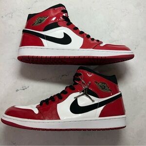 Air Jordan 1 RETRO 2003White/Black-varsity RED Size 12 Used 136085 106 Authentic